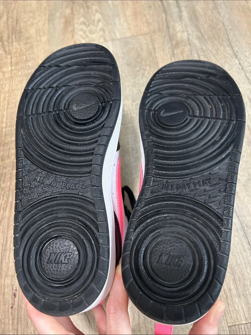 Nike 6y big kids  Mid-Top Sneaker in Black, White & Pink